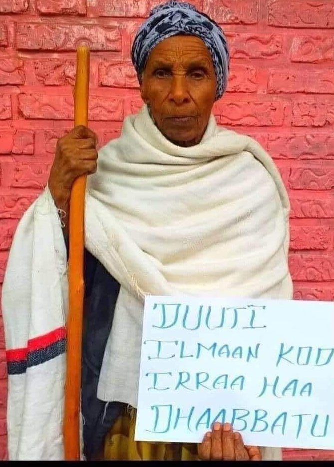 jarso_safi's tweet photo. #OROMO_protest
#Free_all_OROMO_political_prisoners
#stop_killing_OROMO_women
#stop_rep_OROMO_women
#stop_arrest_OROMO_women
#Justice_for_Hachalu
#Hiriira nagaha OROMO
#hidhamtoonni siyyaasaa hundi haa hiikaman
#dubartii OROMO ajjeesuu haa dhaabatu. #abiy_must_go https://t.co/2IhWxZ6GcC