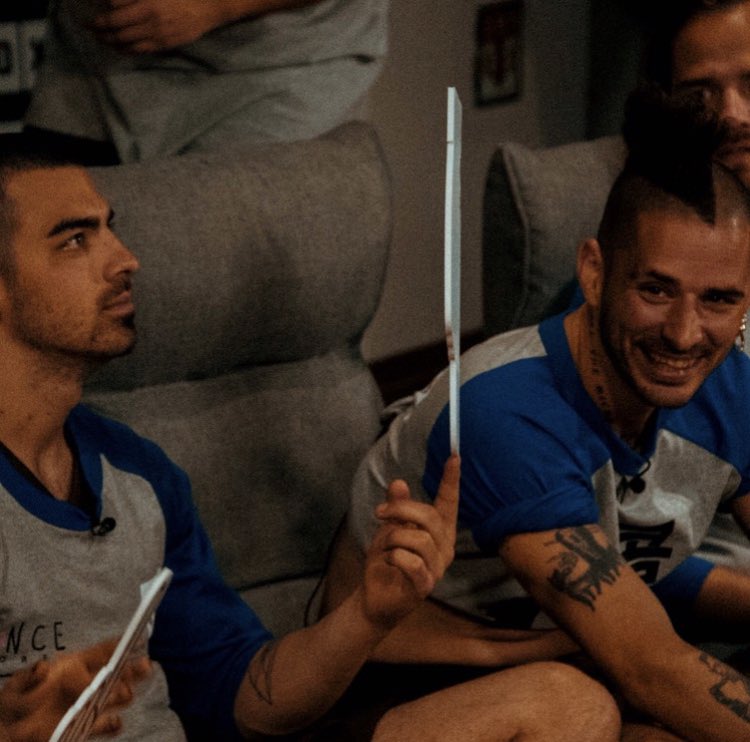 JinJackJoeDNCE's tweet photo. #5YearsOfDNCE #StreamCBTO Chillin (CreditToDNCEInsta) https://t.co/v1Gkj5TYKa
