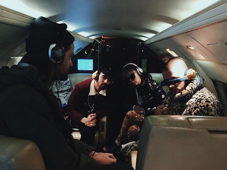 JinJackJoeDNCE's tweet photo. #5YearsOfDNCE #StreamCBTO Chillin (CreditToDNCEInsta) https://t.co/v1Gkj5TYKa