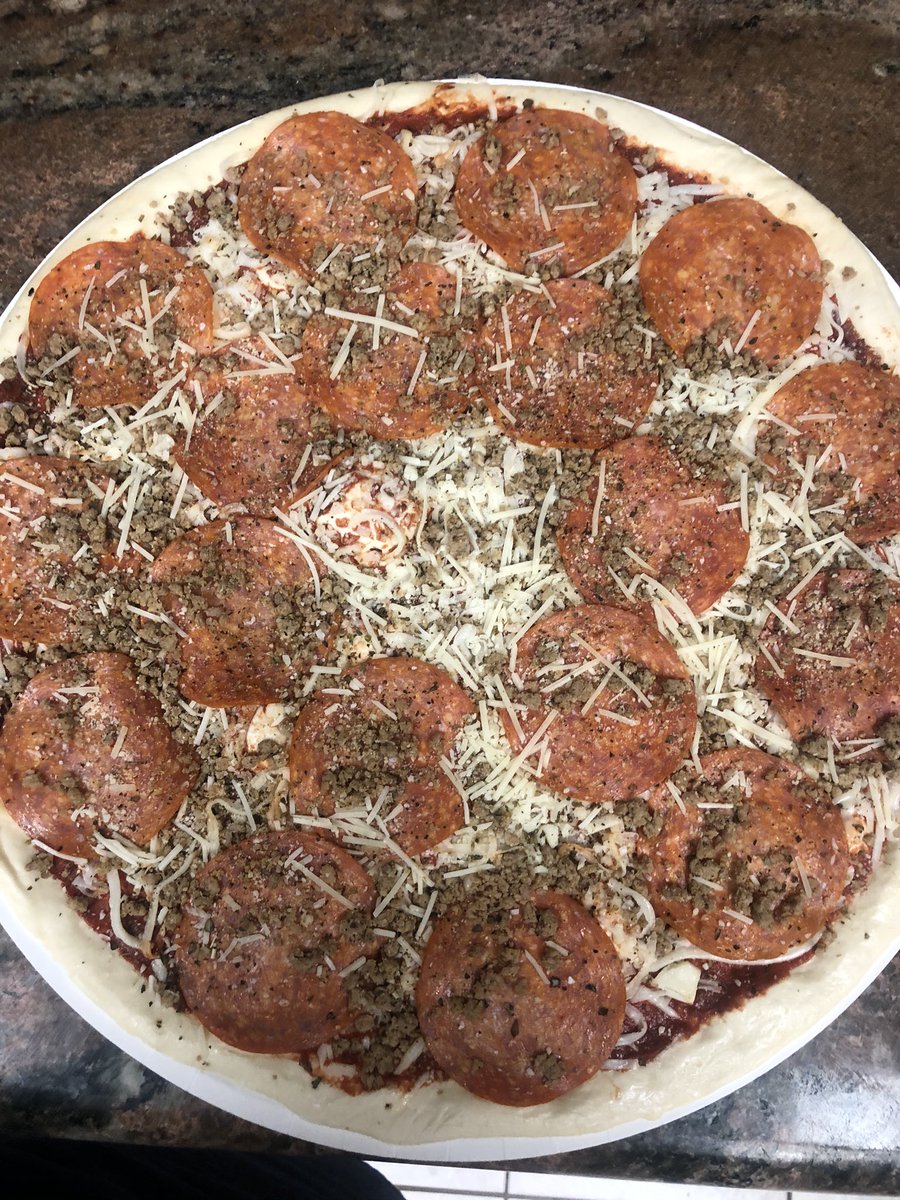 Katie Santorii tweet media