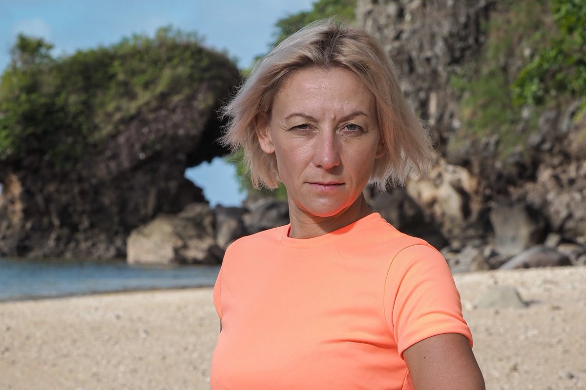 CafeCreme7's tweet photo. POUAAAAAAAH LA MASTERCLASS D'ESTELLE QUI SORT DIANE SUR UNE VOIX !! Quelle folie, quelle génie ! (Quelle connerie des oranges) #KohLanta https://t.co/RUNve8jPOB