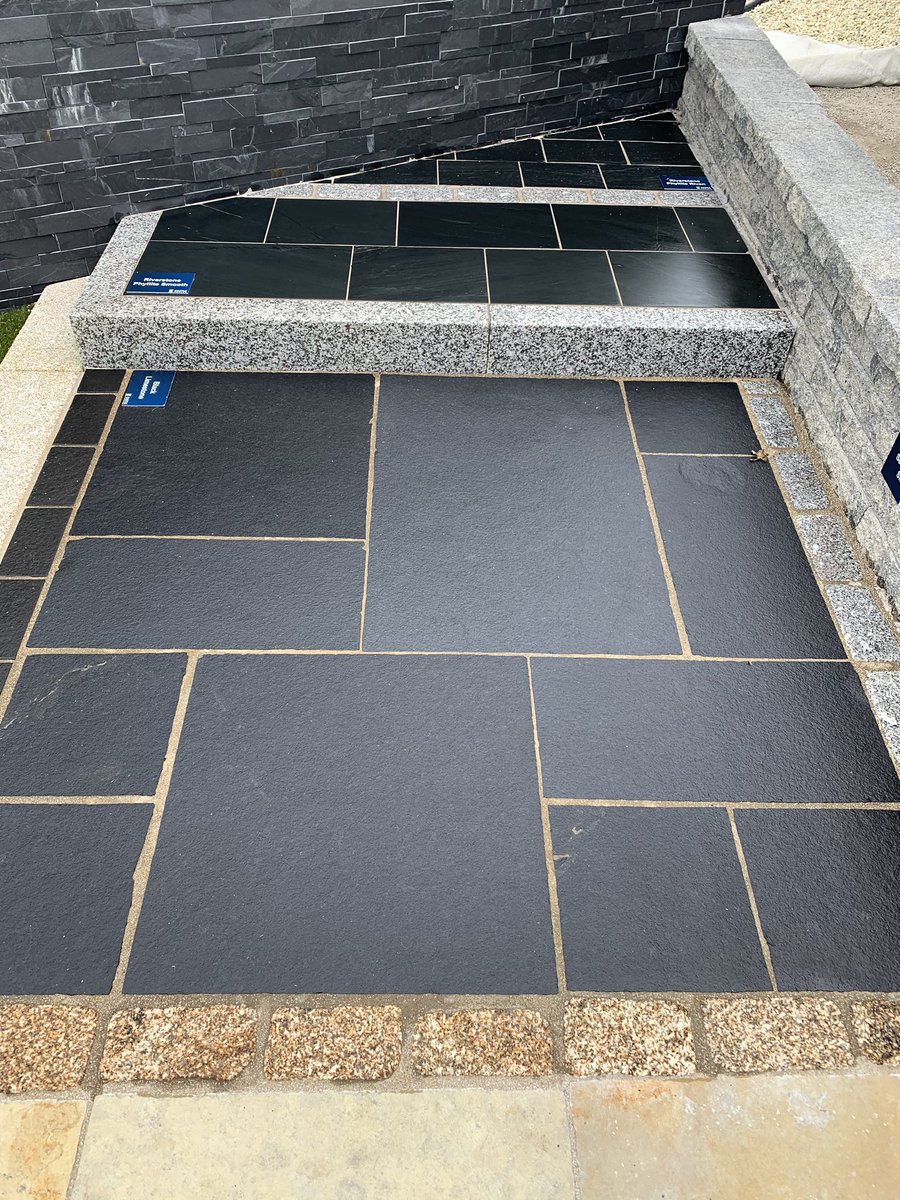 CASTLEPAVING tweet media