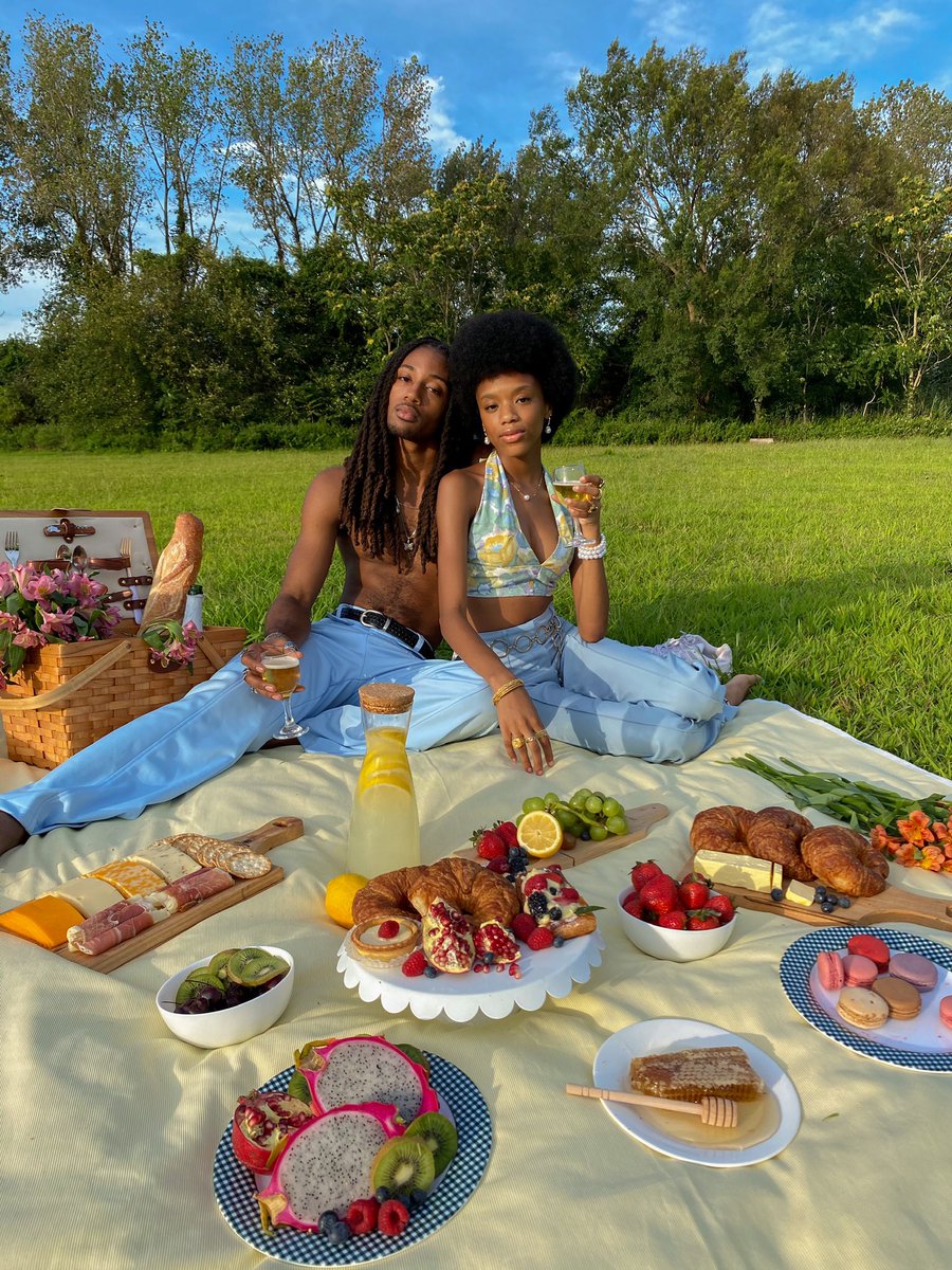 Just a lil dash of Black excellence to your timeline🧚🏽✨