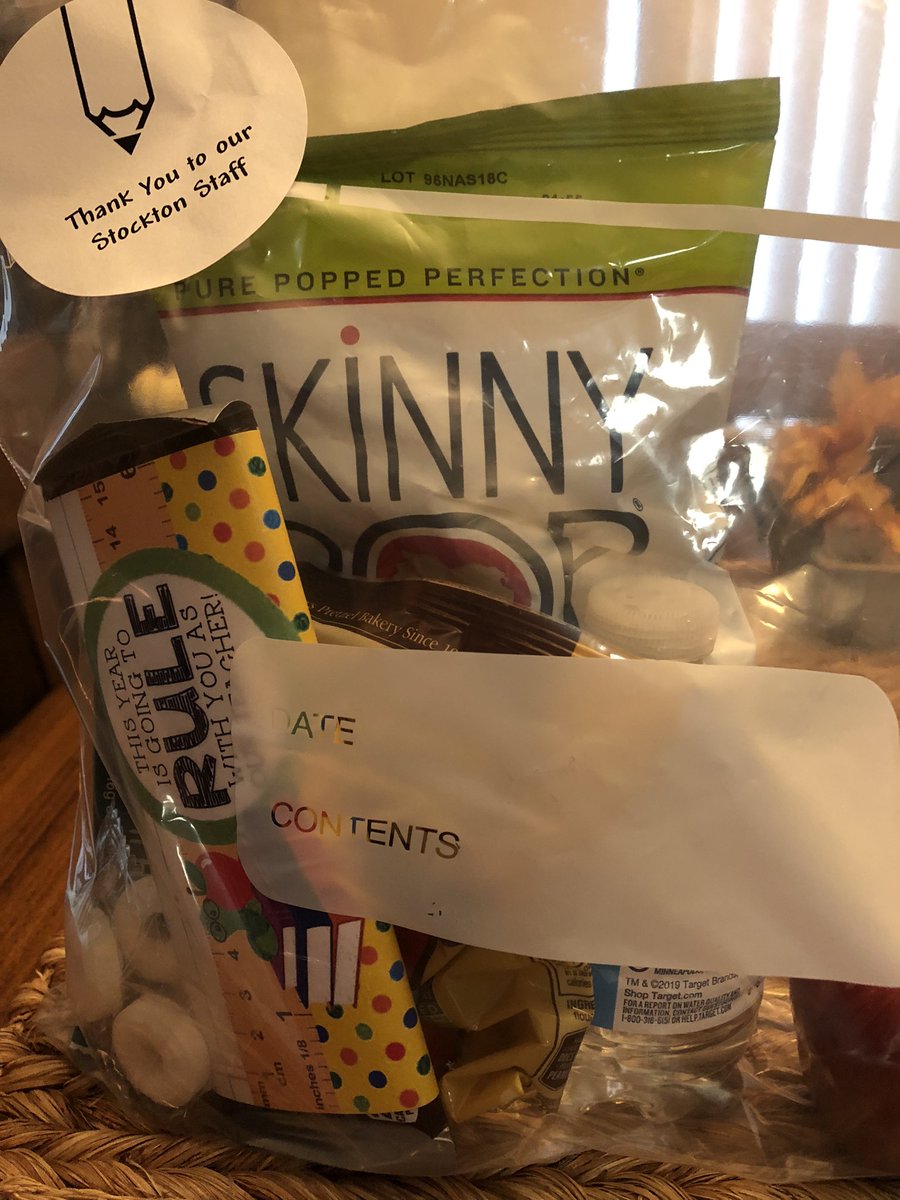 MsDowdReads's tweet photo. Thank you to our amazing PTA and all of the parents at @StocktonCH for the extremely thoughtful surprise treats and your gracious patience as we all worked together this week to kick off a school year unlike any other. WE thank you tremendously! @ChpsTweets #teamwork #support https://t.co/TGivvz2pIA