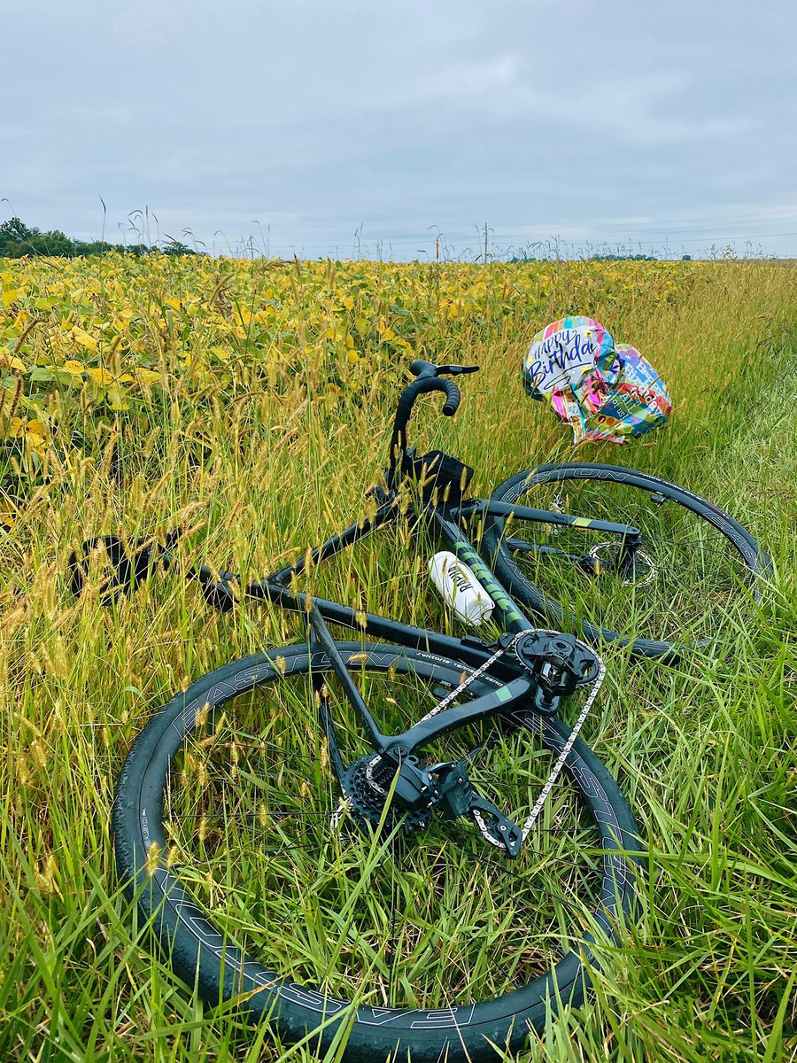 jeffsack's tweet photo. 41 miles for 41 years. Another annual tradition in the books, complete with birthday balloons at mile 25! 🎂🎈🎉 https://t.co/j9OmUJgL3U