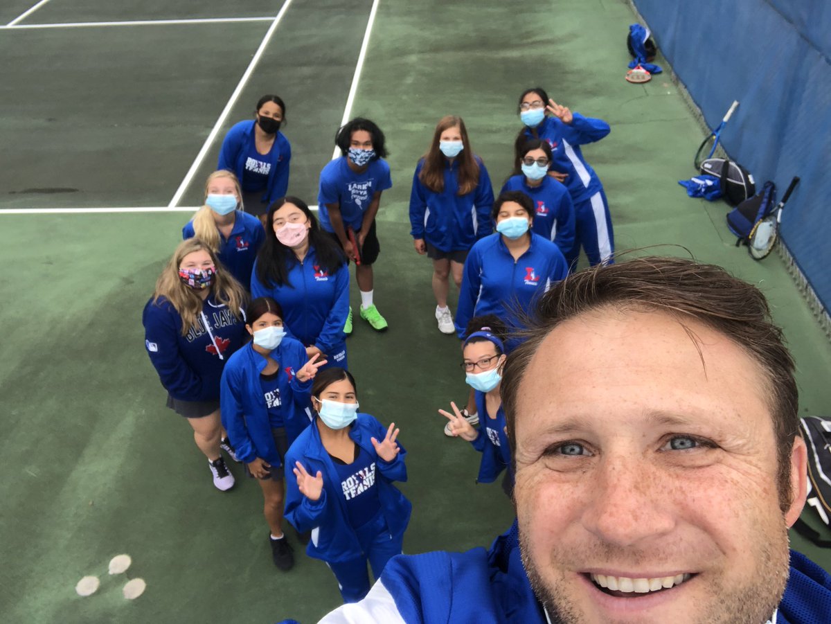 CoachSchilly85's tweet photo. Picture day at the Royal Courts! https://t.co/CYYBNzq1PC