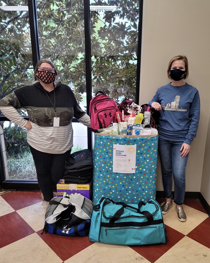 carterhcare's tweet photo. Our Corporate office in Oklahoma City just completed an “essentials drive” for @OKDHS, to help kids being placed into emergency foster care. Pictured are Taylor Maine (OKDHS) and Jodi Osborn (Carter Healthcare PR). ☀️ #okdhs #cartercares #kids #community #dogoodfeelgood https://t.co/N8PE6JLBow