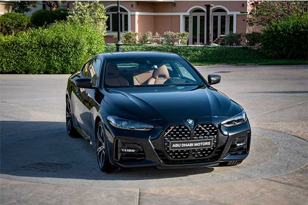 AutoJoshNG's tweet photo. Dark Edition #Bmw 4-Series Coupe Launched In Abu Dhabi (Photos)
https://t.co/GzXEHoPZNz
#4series #430i #Abudhabi #Darkedition #Latestbmw #Msport #Ritzcarltongrandcanalhotel #Specialmodel #Uae https://t.co/AHfpg8hc7F