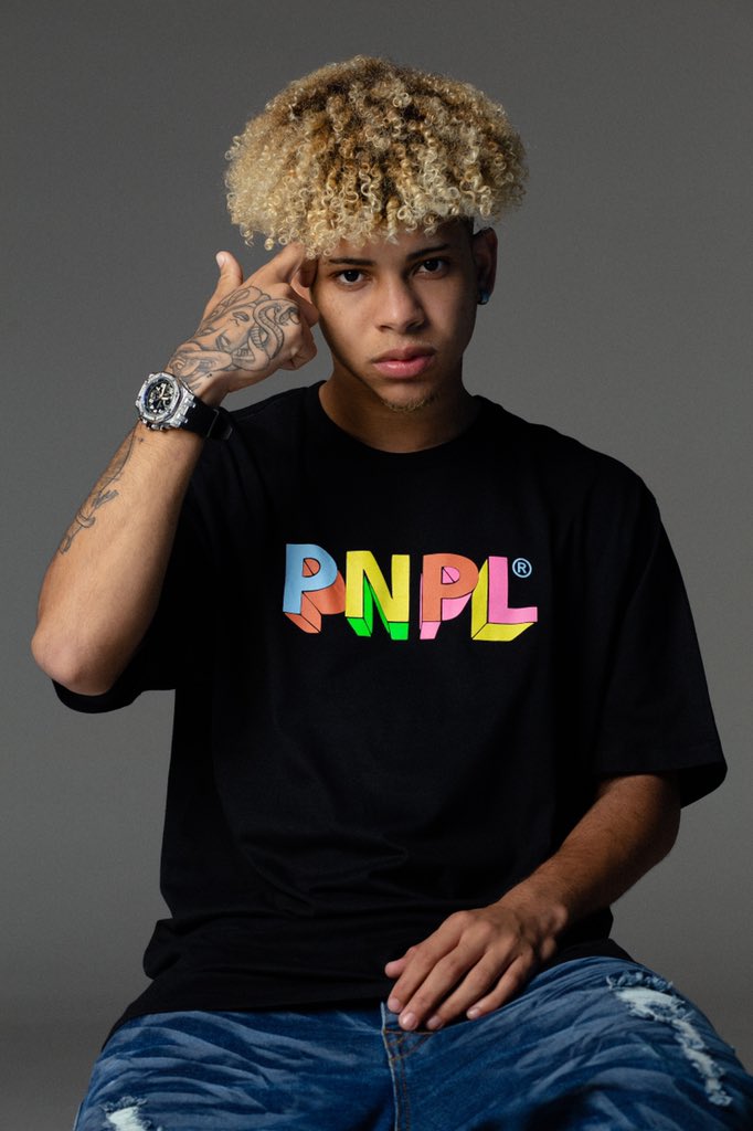 pnplstorm's tweet photo. É oficial! JayA Luuck é artista Pineapple, só o ponto de partida de uma grande história. https://t.co/2X52quI6RS