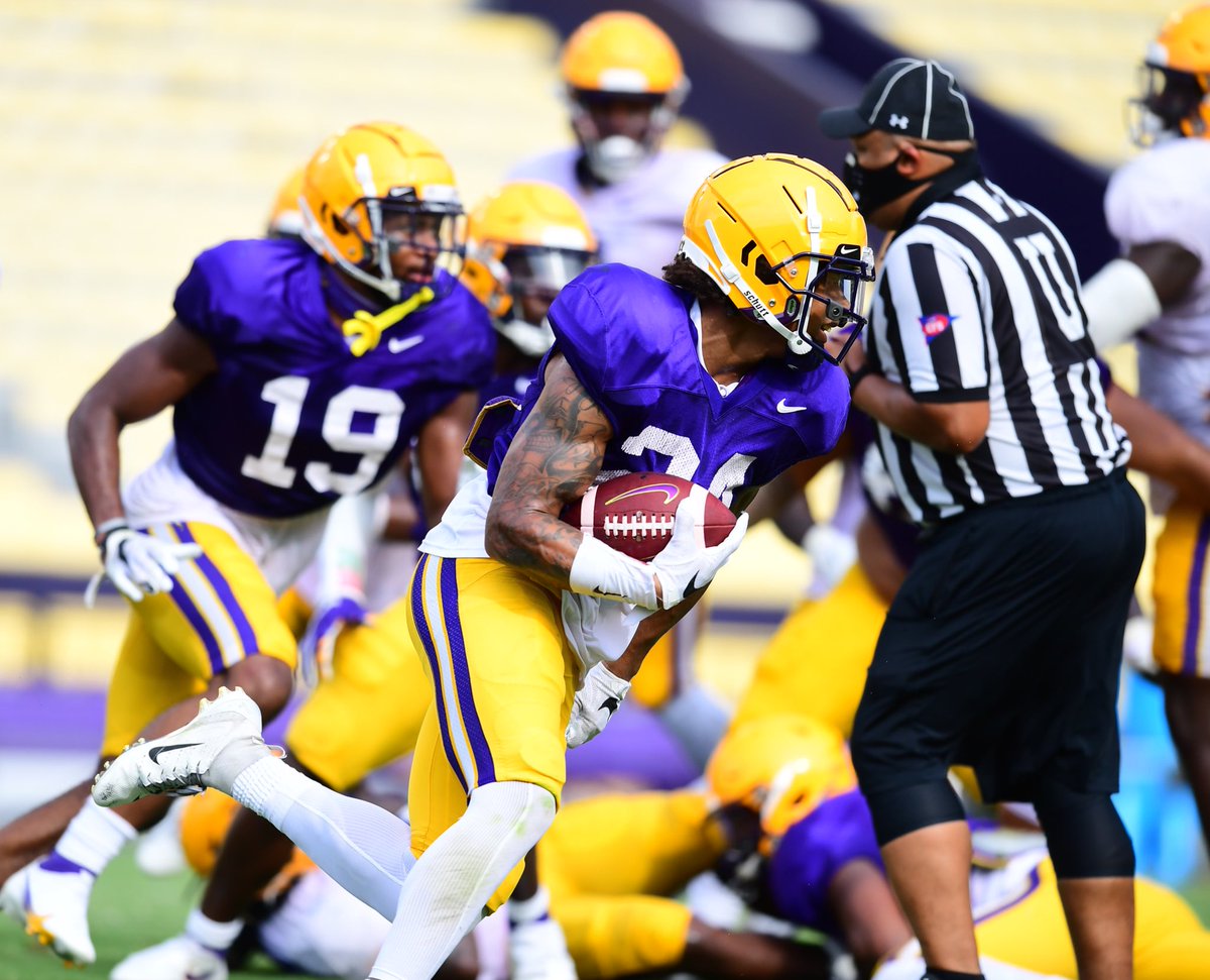 LSUfootball's tweet photo. 24 is scary with the ball in his hands https://t.co/rGjLuOrP4U