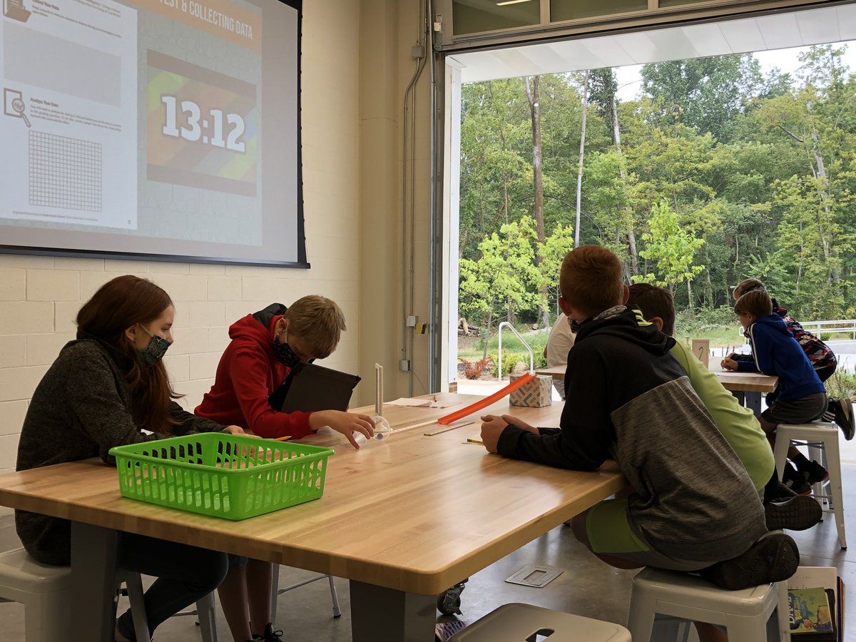 KaraDoenges's tweet photo. Day#23- look at this AMAZING classroom we had today...it was an epic day with science investigations and the breeze blowing in.  I ❤️ our new building so much, feeling blessed! #180daysofHAPPY #WeAreHuskies. #GarageDoorUP https://t.co/bCTPmfRxJw