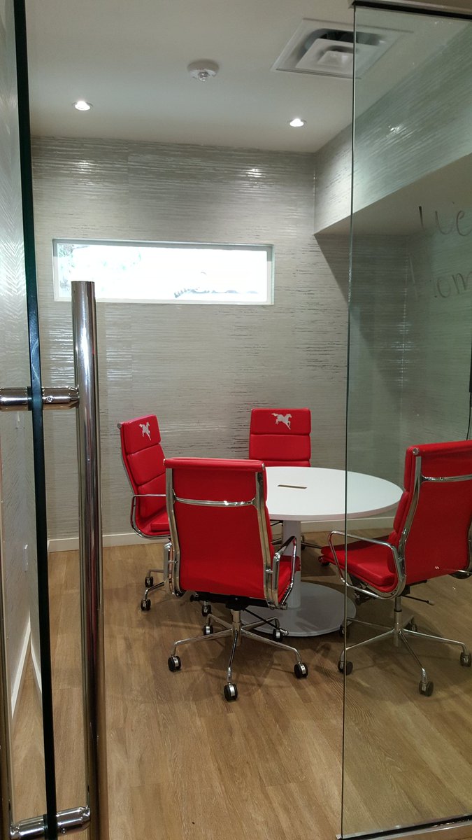 ScarletLubbock's tweet photo. Need a quiet place to study? Come check out our study rooms!! #livethescarlet #studybuddies #texastech https://t.co/xPl8BpyooC