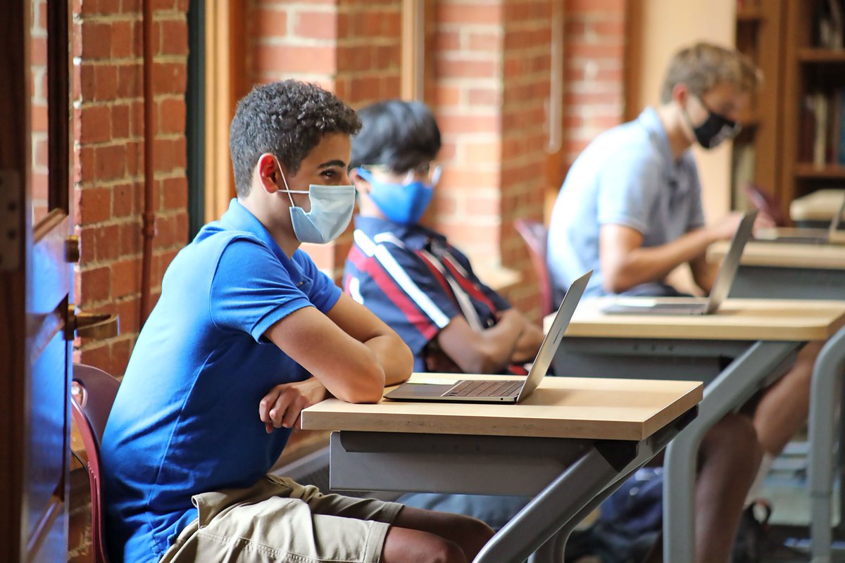 WorcesterAcdmy's tweet image. Things definitely looked different for the start of this school year! Thank you to everyone in the WA community for adapting to all the new policies &amp;amp; procedures this week. Let’s keep doing our best to keep one another healthy &amp;amp; safe.  Have a great weekend!

#WorcesterAcademy #WA