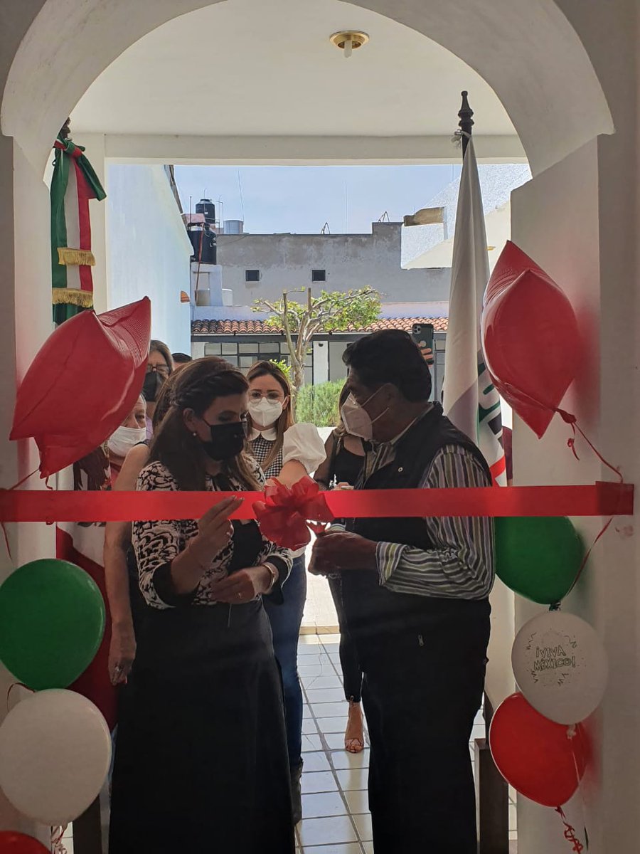 ramirohdezg's tweet photo. Con gusto inauguramos las oficinas del PRI Municipal en Jocotepec, un esfuerzo importante de la presidenta Rosalva Mejía. Nos acompañaron el regidor Héctor Huerta, nuestra Secretaria General @VeroFPriGDL y @valeria_guzman_ dirigente del #Ompri #Jalisco. https://t.co/pzVTuJ0NxI