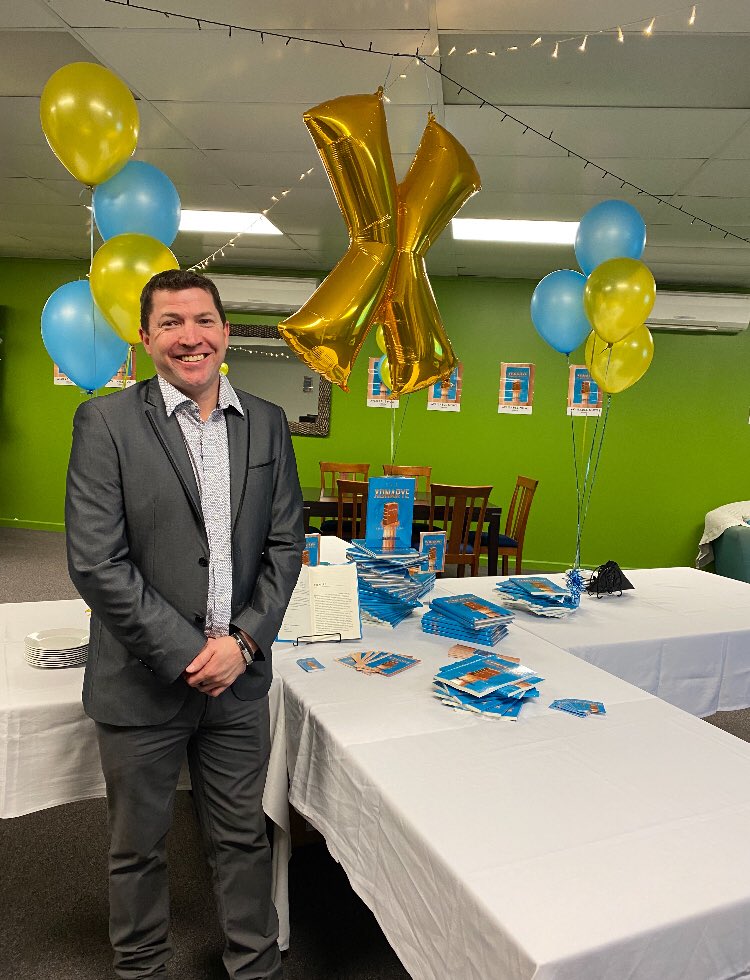 SHS_Xonarye's tweet photo. A couple of pics of my book launch a month ago.
#xonarye #booklaunch #BookTwitter #book #family #freinds #adventure #fiction #author #read #australia #makeithappen #love https://t.co/JcDypWlDyf