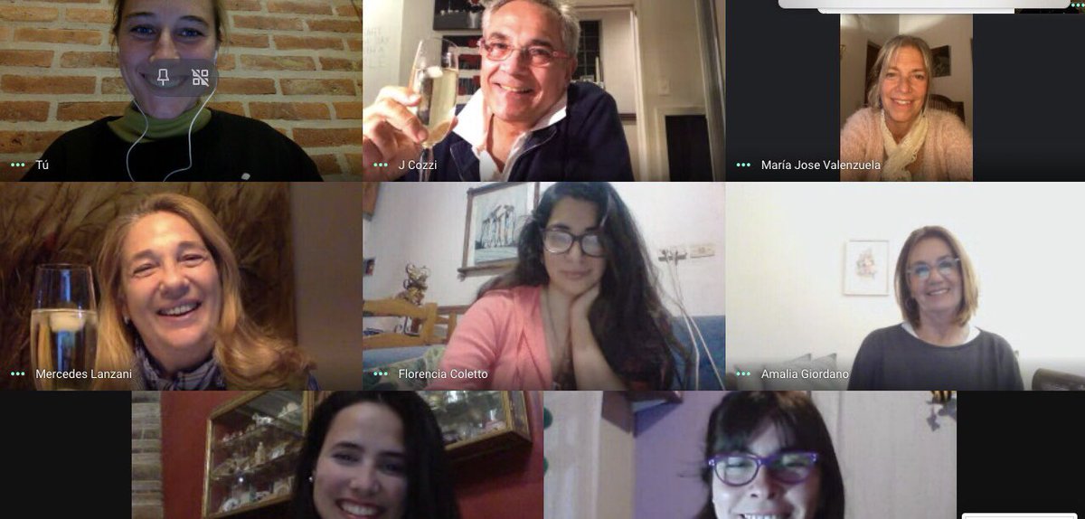 BA_Uniline's tweet photo. El equipo de Uniline festejando el final del Congreso Virtual #Protesis20🦷👏🏼 https://t.co/dcLh4Y4qI7