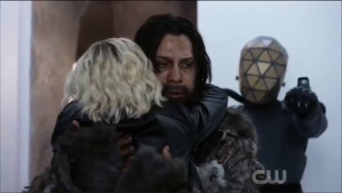 dannysthilld's tweet photo. Bellamy nesse episódio me deu ranço. Eu esperava mais os diretores de The 100.
#BellamyIsBack #The100 #BellamyIsComing
#SabadoDetremuraSDV https://t.co/uHi0b6NYvK