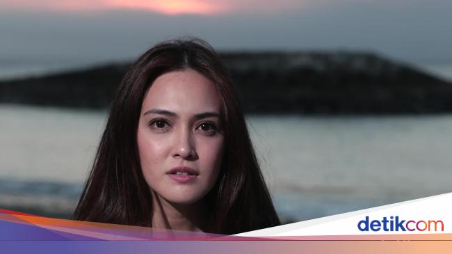 tiffany91198's tweet photo. Cerita Shandy Aulia Jalani 2 Agama, Kristen dan Islam https://t.co/QYVB0KqC6Y #erickout https://t.co/LO0h6SlJ8Q