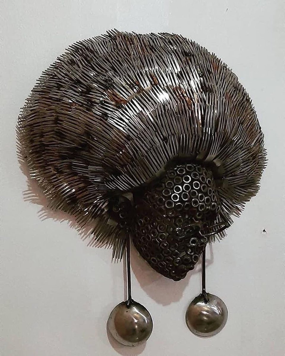 AmplifyAfrica_'s tweet photo. #AASpotlight Meet the Nigerian π³π¬ artist Abinoro Akporode Collins, who makes life size sculptures with spoons and forks.
IG: @artbycollins
#AmplifyAfrica #Art #Innovator #AfricanArtist #BlackArt #MetalWork #Talent #Nigerian #African
.
.
Follow https://t.co/8ENbuGIrZp https://t.co/AaMN61UY1j