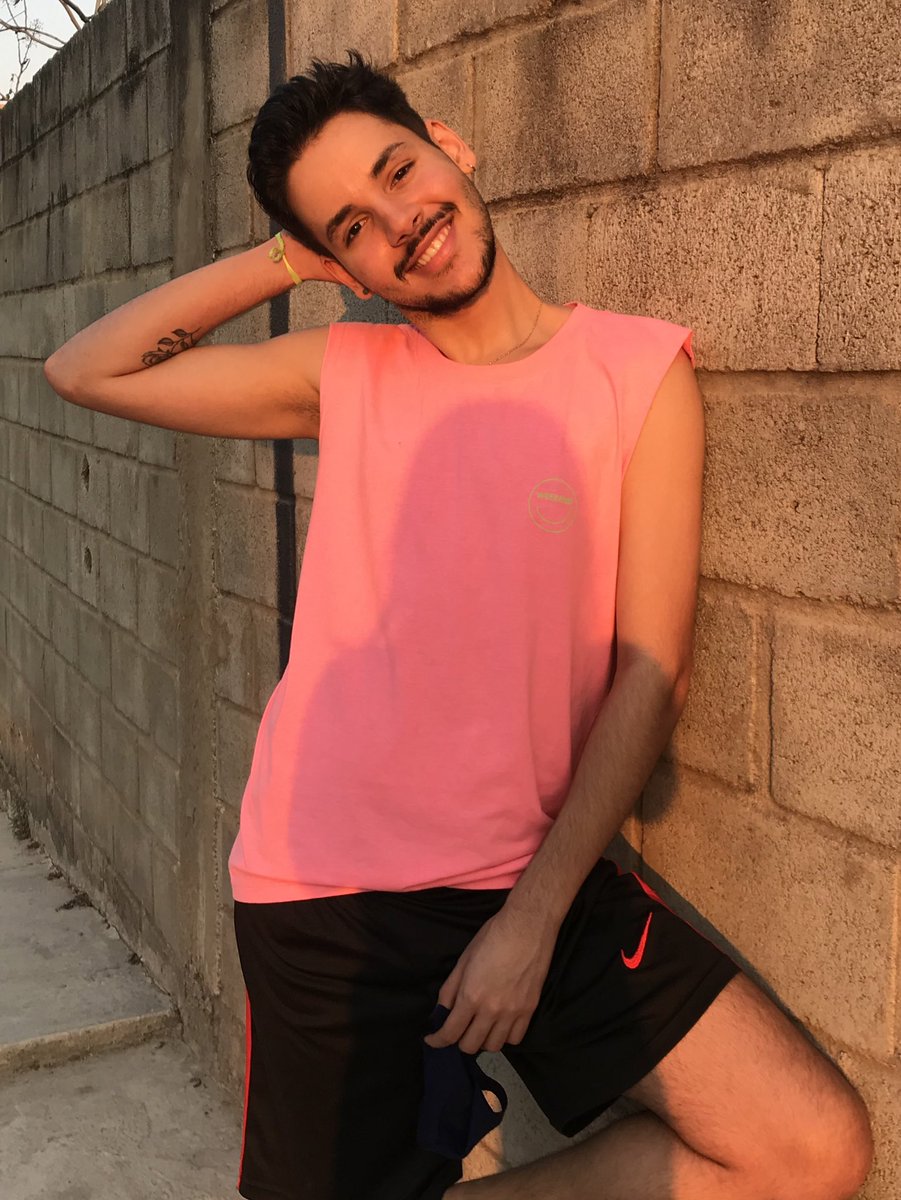 kaiquepinhoo's tweet image. #LGBTQnaoTemPaz 🌅