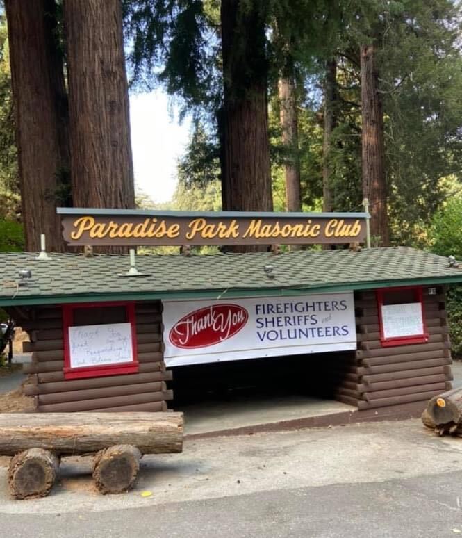 KTVU's tweet photo. "We really appreciate the firefighters and other first responders for the help," viewer Jean Cook said about her town of Paradise Park, which was evacuated during the #CZUAugustLightningComplex
If you'd like to share a thank you photo, upload it at https://t.co/wjL4vdFEs8. https://t.co/JF17S6kBsC
