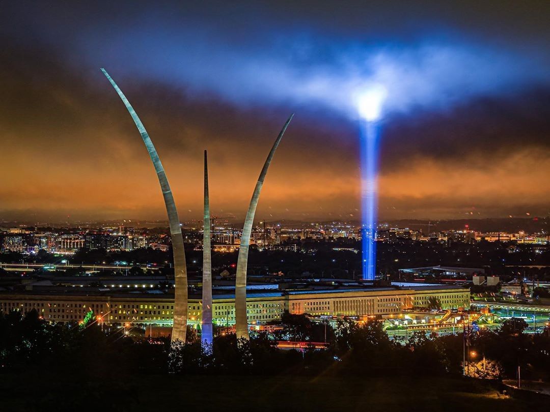 WeFollowHimDMV's tweet photo. #DaytoServe starts on #911Day, established as a tribute to 9/11
victims, survivors & those who served in response. Join us in serving your community over the next month. Visit https://t.co/E4iOTOguib to participate in a day of service.
(Photo by wwwchris/IG) https://t.co/5krnNYZzzg