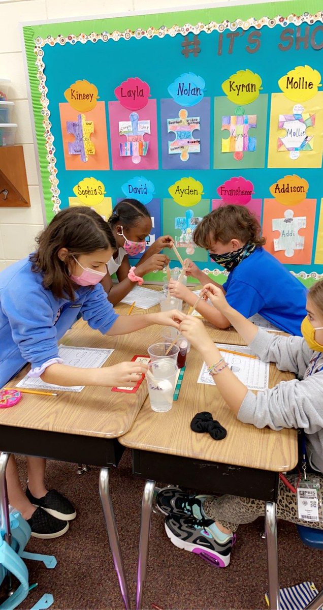 KatelynKent16's tweet photo. It's been an exciting week in 4th grade! We've done Science experiments to explore the scientific method, started guided reading, and began sharing our favorite memories through our personal narratives! #ItsShowtime #FeatureFilmFriday #WeAreCarver https://t.co/KAPzNz7Riq