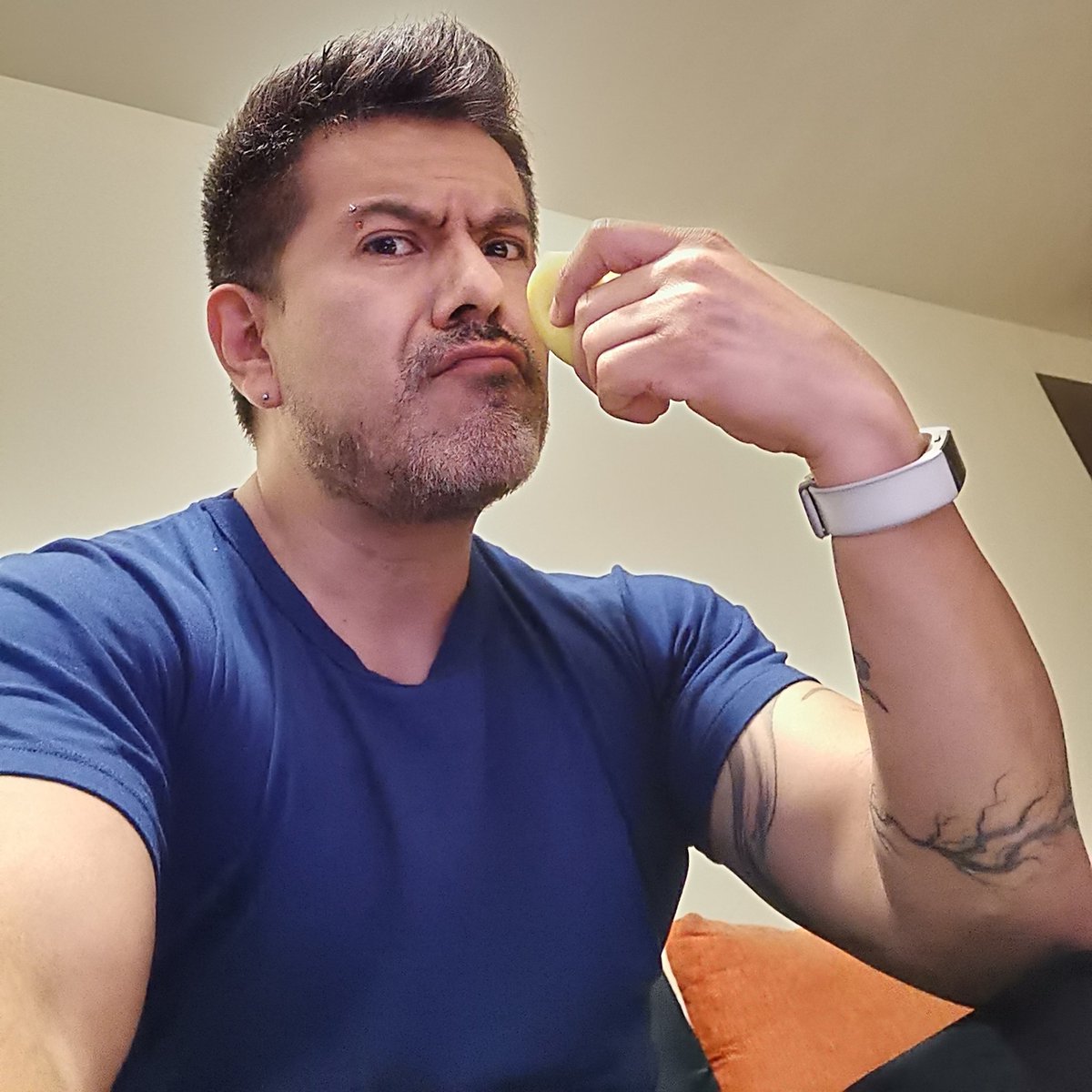 PacoYago's tweet photo. #NewProfilePic2020 #eatapples https://t.co/s9iuTtlxcf