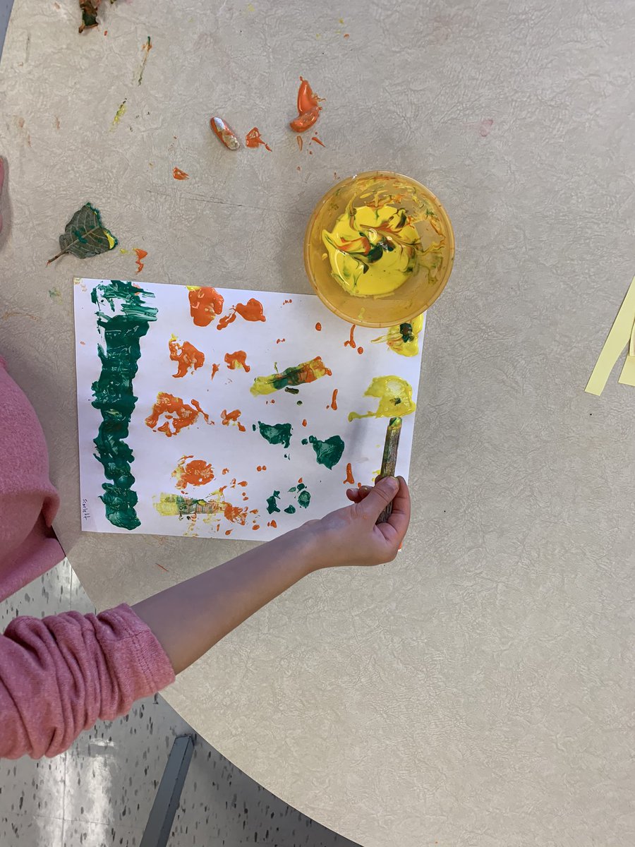 CLR120Kinders's tweet photo. Did some exploring of the different trees and plants around @AVPS_LDSB this week and made some great art using materials from our backyard. We found a butterfly too! https://t.co/8s4yyy3VXf
