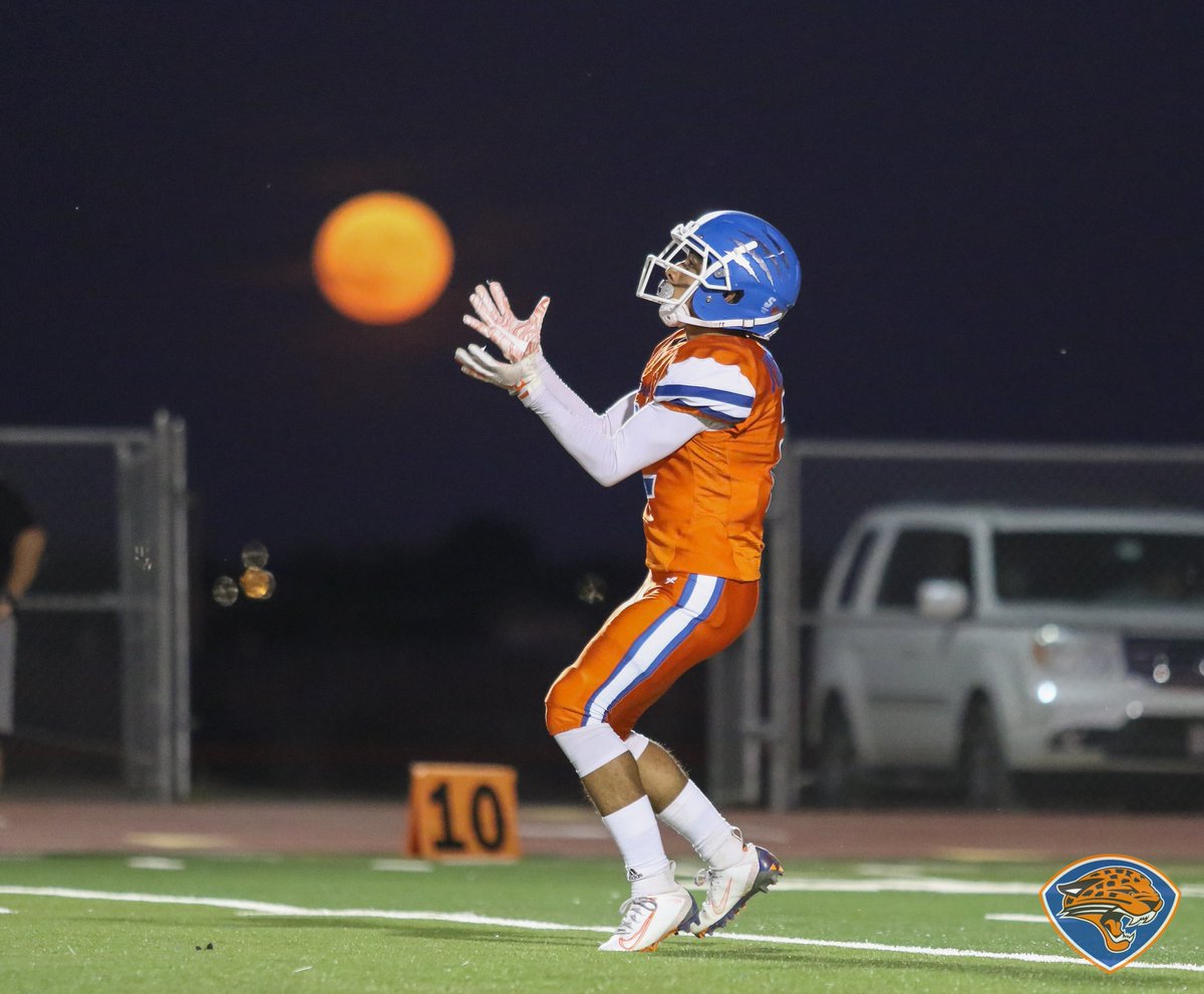 Joe_roswell's tweet photo. Recap of week 4 from the 2019 season. Varsity hosted Mt. House. More images-->https://t.co/xzokU1PVWL

@KHSJagsFootball @CoachKuhnlenz https://t.co/GD3W4hwjTT
