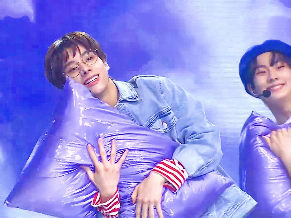 eggies23's tweet image. No matter what y'all say with him, he will never give up, we know he will not. People grow day by day with or without receiving hates. So, he will stay in iland and he will get more good feedbacks. He will proved y'all are wrong. 😃👍
#JAKE #ILAND_JAKE #ILAND_EP11