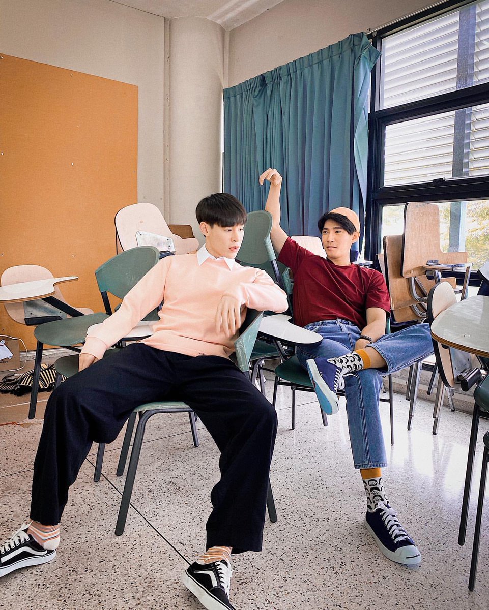 ta__ta____0000's tweet photo. The story is over.
Still I want to be "2gether "with you.
Goodbye for a while …
Until the day we meet again.
#Still2gether
#ยังคั่นกูตอนจบ
#DimGreen
#GuyGun
@Gus_banana @SivakornLert https://t.co/BtvvqpBdvE