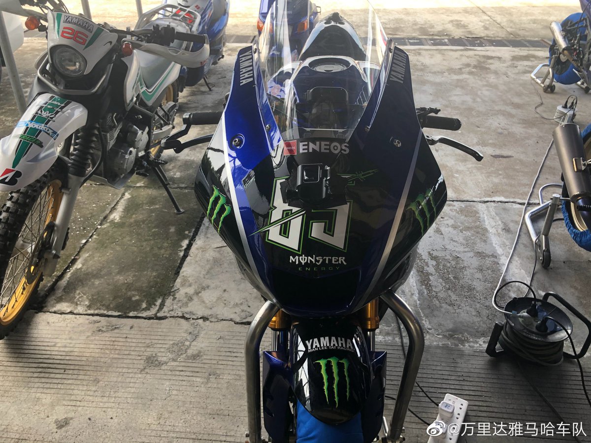 85Pitstop's tweet photo. 🏁#YamahaMLTUpdate
20.09.12 万里达雅马哈车队 #YamahaMLT weibo updated :
'ลายสปอนเซอร์หลักอย่างเป็นทางการของทีม YamahaMLT @.MonsterEnergy魔爪 ขอบคุณ'
----
เอ๊ะ....เอ๊ะ
รถ No.85 คุ้นๆกันจังนะคะ เอ๊ะๆๆๆ
ทีมจะประกาศตอนไหนคะ ลุ้นจะแย่แล้วววว
#Tracer85
#WangYibo
#หวังอี้ป๋อ https://t.co/FyFOa6WSbD