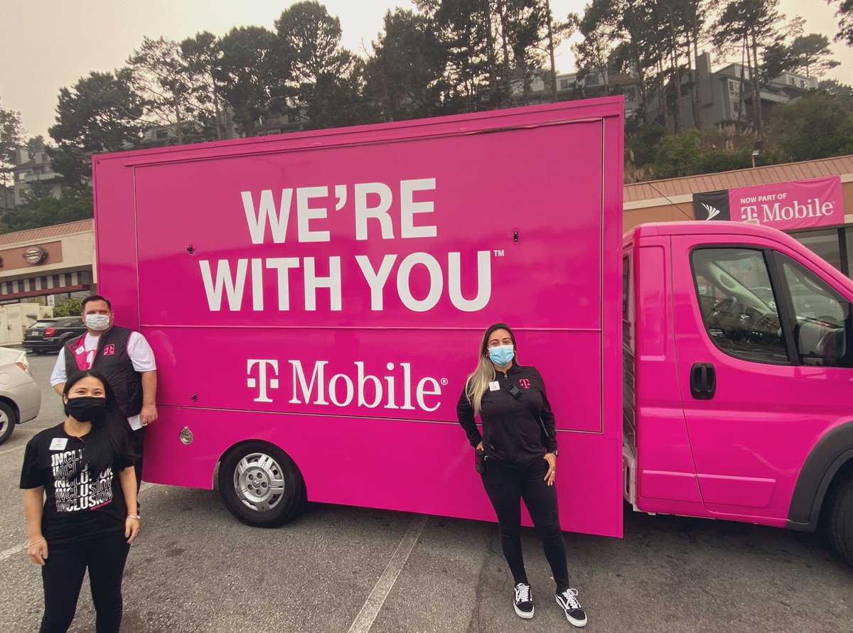 ❗️❗️❗️❗️🎆It was great being in Daly City today with @Schmobins visiting <a href="/HiSallyPark/">Sally Park</a> &amp; <a href="/misssarawalls/">Sara Paredes</a> 😊😊. Also ran into <a href="/Randy_E_Tam/">Randy Tam</a> 👍🏻👍🏻. 
.
. 
.
<a href="/AdrianVanHooser/">Adrian Van Hooser</a> #trucklife #bamily #magenta #magentalife