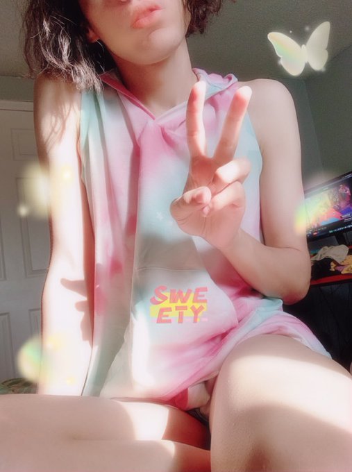 💞 Happy Femboy Friday 💞 https://t.co/6n1hojSwFP