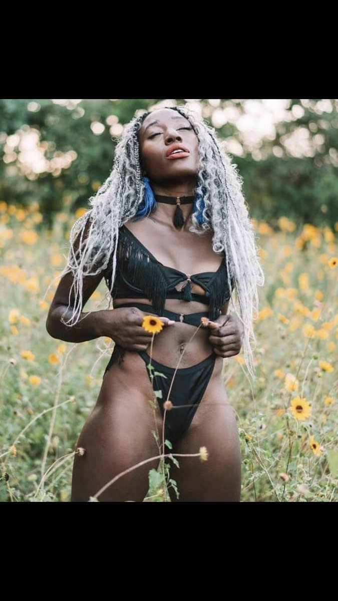 BeverlysSecret's tweet image. It’s Friyayy night!! 🖤

Black is the color of the week so make sure you watch the live fb video from Monday for 50% off black items and the 75% off clearance items! 🖤🖤🖤

❗️❗️We are open for appointments only as of right now!  We can now do appointments everyday!  Just DM us