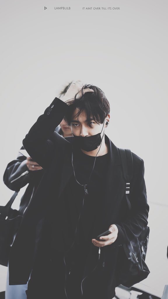 [THREAD] on siwon running his hands through his hair