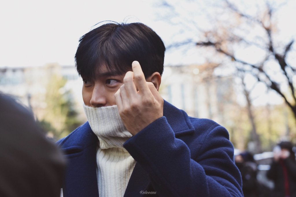 [THREAD] on siwon running his hands through his hair