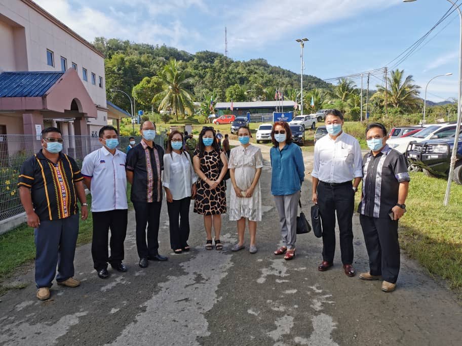 madiustangau's tweet photo. With Joe Ann Rampas with my lawyer, proposer, seconder, election agent, my wife and some of my supporters just before going in to the nomination centre for DUN Kiulu this morning. #Terusprogresif #teruscemerlang https://t.co/XXMqXUMG03