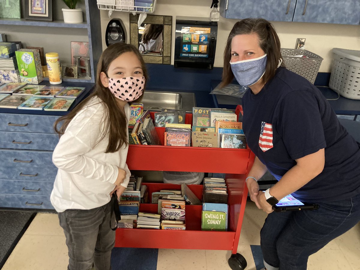 HaleyPHorner's tweet photo. One of my students cheered, “It’s Book Christmas!!!” When @Library_Fun rolled her INCREDIBLE library-on-wheels in this morning! #dentonisddelivers https://t.co/rrVWEl373P