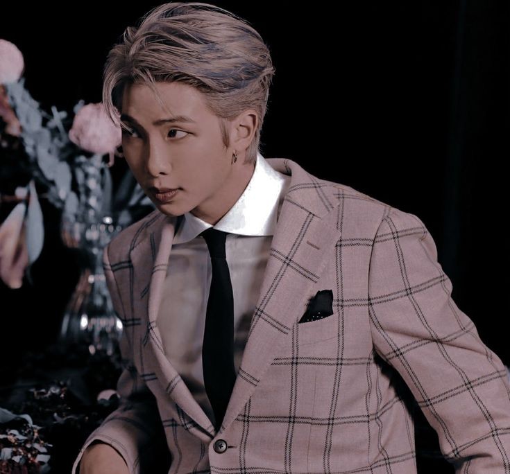 Krm4l3's tweet photo. 𝙉𝙖𝙢𝙟𝙤𝙤𝙣
No hay que olvidar a esta hermosa obra de arte a quien estamos festejando.
#HappyDayJoon #Hi_Army_7 #MuseumJoon #Day_Love_Nam
@BTS_twt @Hi_Army_7 https://t.co/XfBt65xxpg