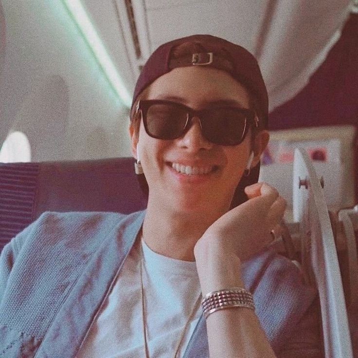 Krm4l3's tweet photo. El es un Angel, es un gran líder y una gran persona, es muy inteligente y muy amable.
#HappyDayJoon #Hi_Army_7 #MuseumJoon #Day_Love_Nam
@BTS_twt @Hi_Army_7 https://t.co/kfjvAVGzCw