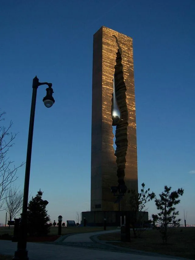 TammiMinoski's tweet photo. Russia donated the #TearDropMemorial in New Jersey as a monument for those who perished on #September11. It was dedicated on the northeast corner of Bayonne Peninsula on September 11, 2006, the fifth anniversary of the 9/11 attacks on the United States. https://t.co/Vqq31VPzP7 🇺🇸 https://t.co/OkspzCwtEl