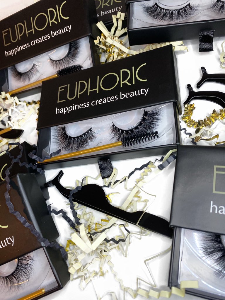 cmyler14's tweet photo. @leaveittobizzle Go check out @1euphoricbeauty for some amazing beauty products! https://t.co/4BJ2dkDCUT