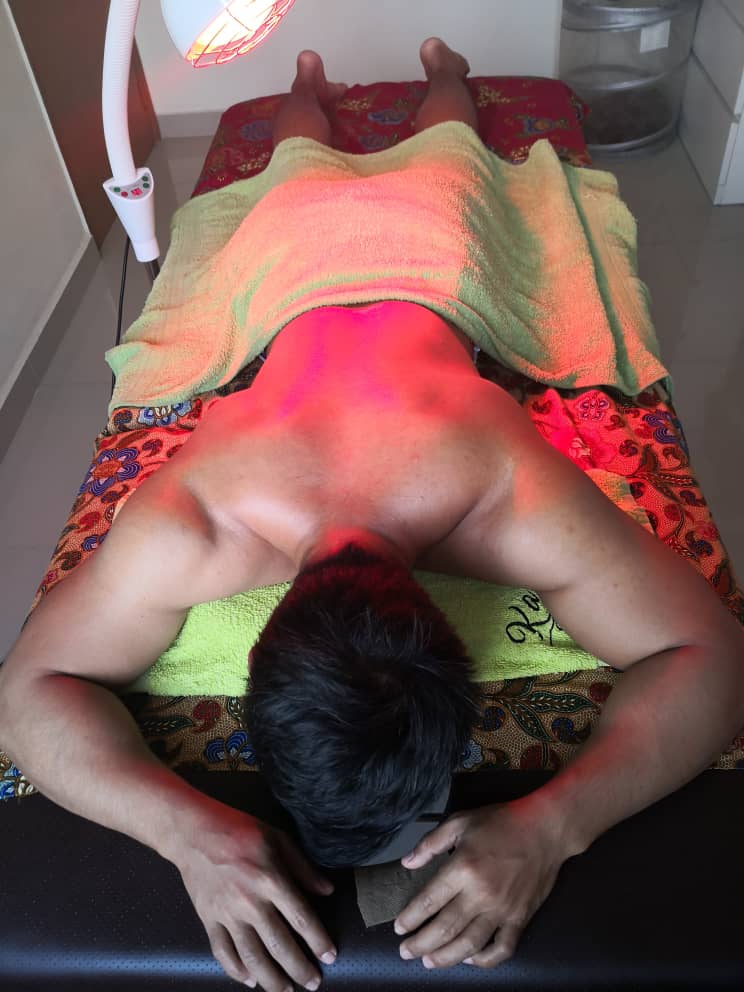 abangurut1's tweet photo. Happy weekend gaizz... DM utk booking....#urut #bekam #boneadjustment https://t.co/cDYlxxSfxY