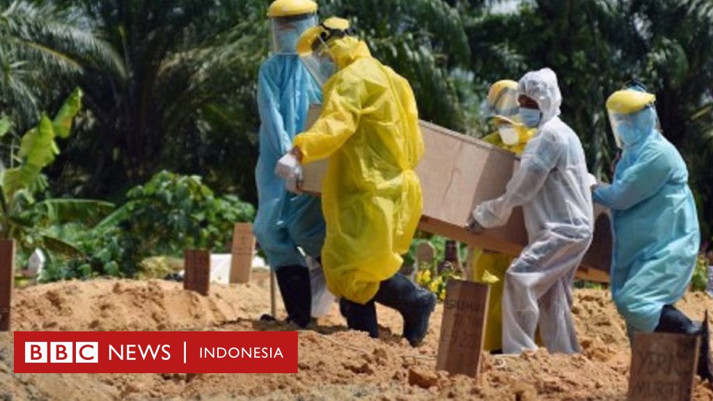 BBCIndonesia's tweet photo. [Terpopuler] Kecepatan penyebaran virus di Indonesia disebut sudah tak terbendung. Jika tidak segera diatasi, tiap-tiap daerah dengan angka positif menyimpan 'bom waktu' yang setiap saat bisa meledak. https://t.co/VgwCRh4ivW https://t.co/SdSye8LQ6W