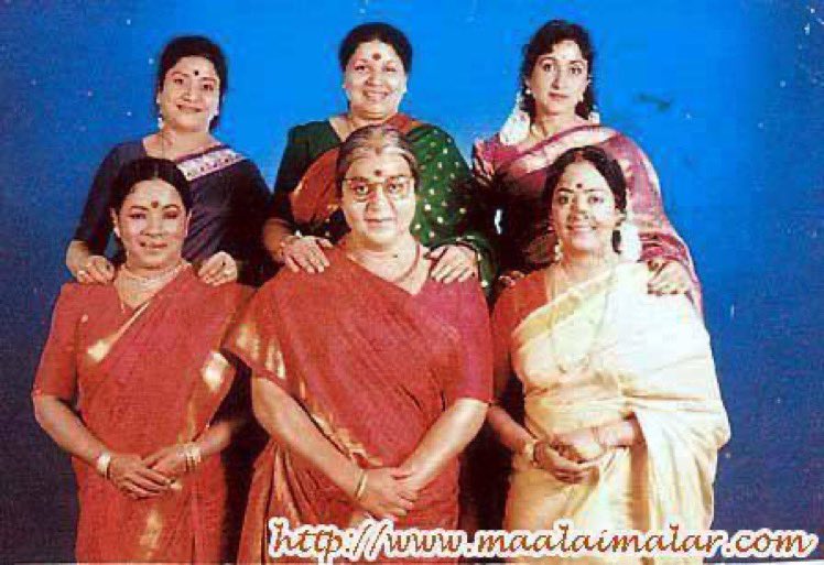 Narain96132033's tweet photo. #விஜயகுமாரி #கவியுர்பொன்னாம்மா #பாரதிமலையாளம் #மனோரமா #கமல்ஹாசன் #அவ்வைசண்முகி #கேஆர்விஜயா #Vijayakumari #KaviyurPonnama #BharathyMalayalam #Monorama #KamalHaasan #AvvaiShanmugi #KRVijaya https://t.co/mzFQfjO6gy