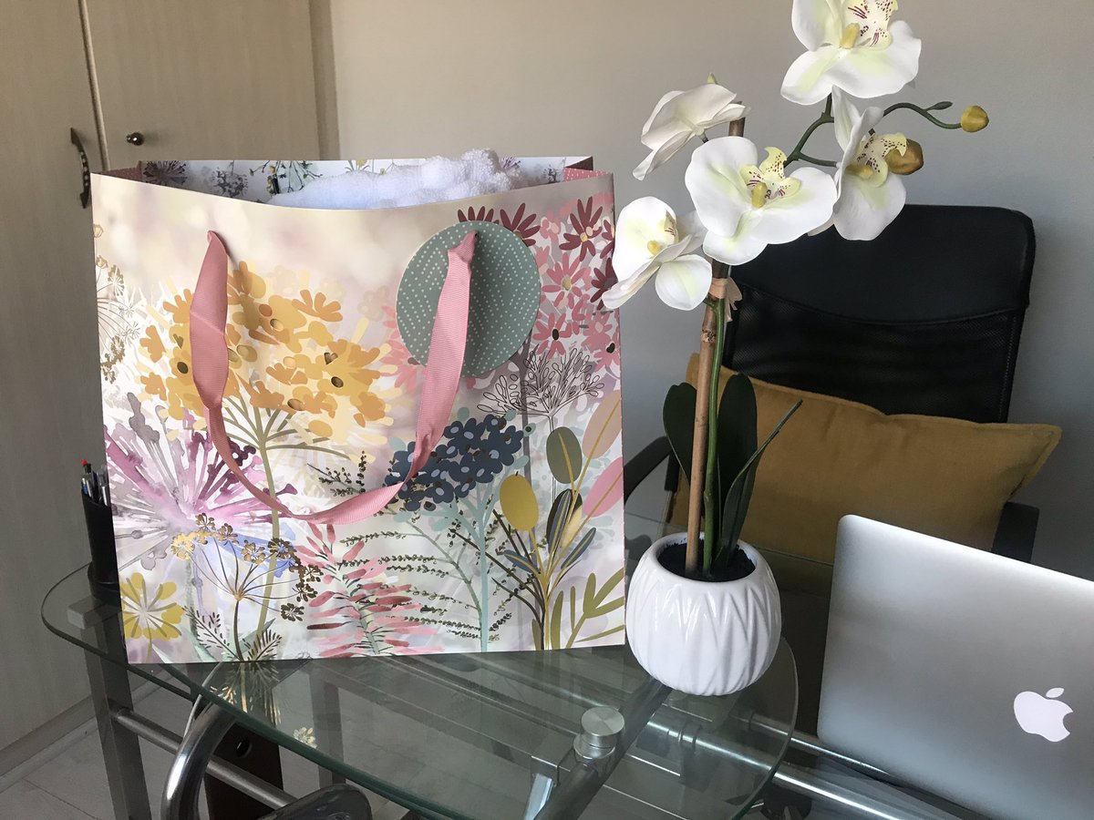 Handover time. I love it when young professionals make it a priority to invest in property. Wise decision. 🏡 

#Muizenberg #RealEstate #RealtorOfExcellence