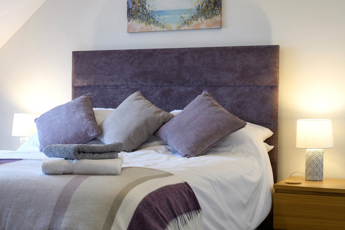 Pure Luxury!

Are you scratching around desperately trying to fill the empty weeks in your holiday rental or hotel accommodation?

Pro photography can help take that pressure away &amp; bring in more bookings. Message me for information and a free quote.

l8r.it/XKlF