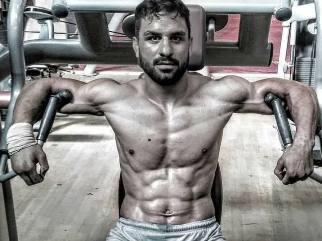 BabakTaghvaee1's tweet image. #BREAKING: Unfortunately, #Iran's Islamic Regime executed the political prisoner &amp;amp; champion wrestler #NavidAfkari this morning. The Islamic Regime's goal from his execution is to show Iranians that their participation in peaceful anti-regime protests can result their execution.
